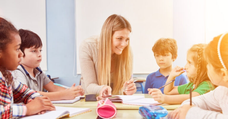 Sabia Que Um PEDAGOGO Pode Ganhar Mais Do Que Você Pensa? | EAD Premium ...